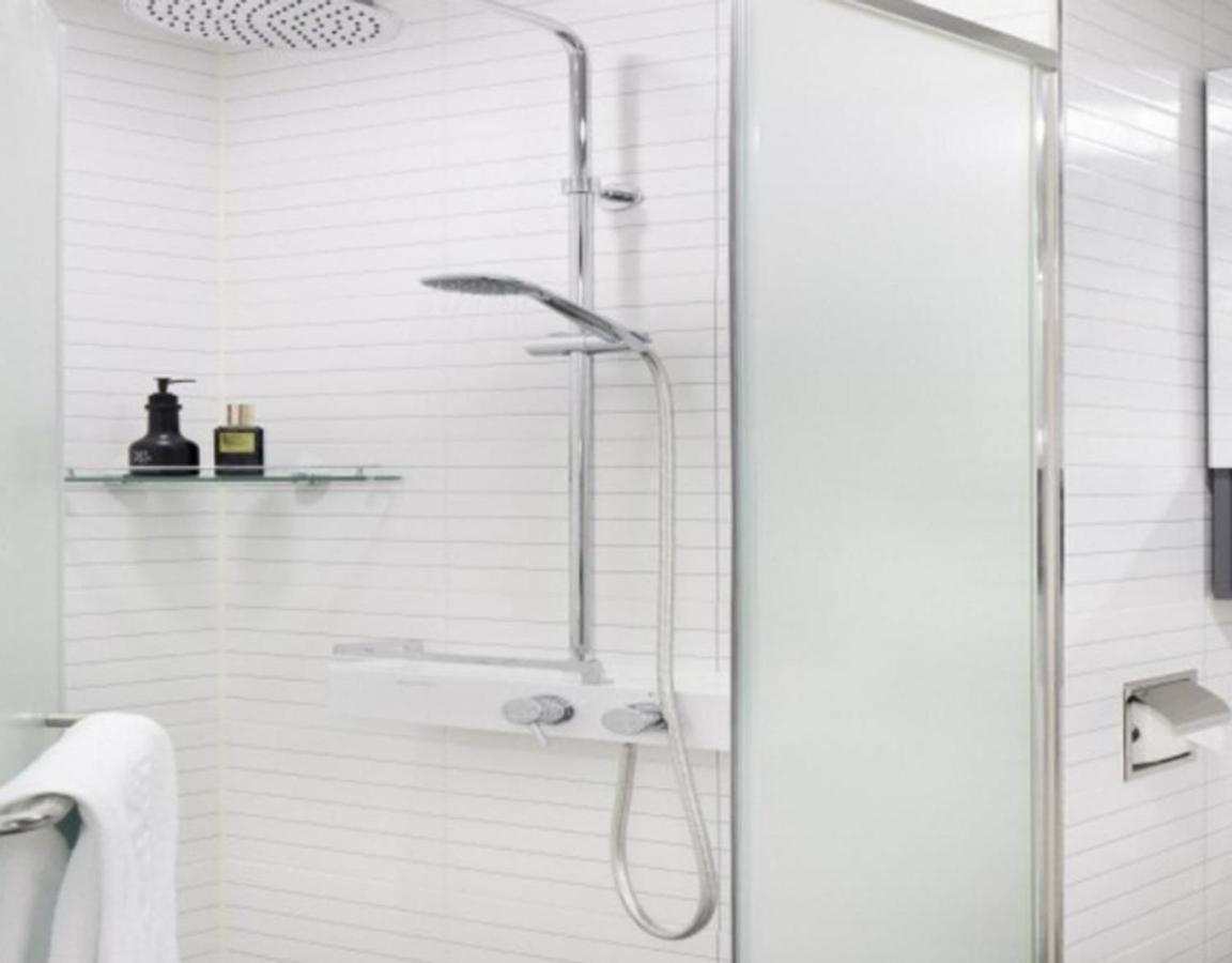 Yeosu Hotel First City מראה חיצוני תמונה