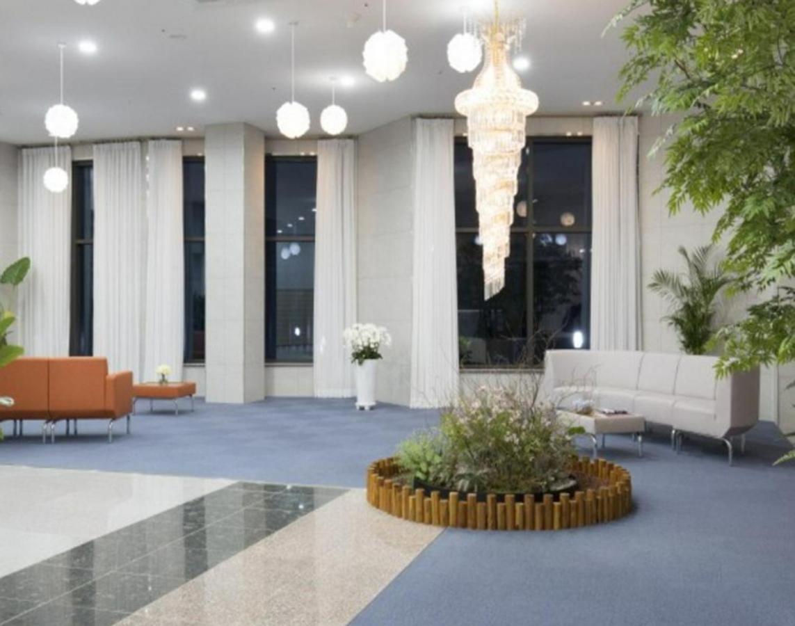 Yeosu Hotel First City מראה חיצוני תמונה